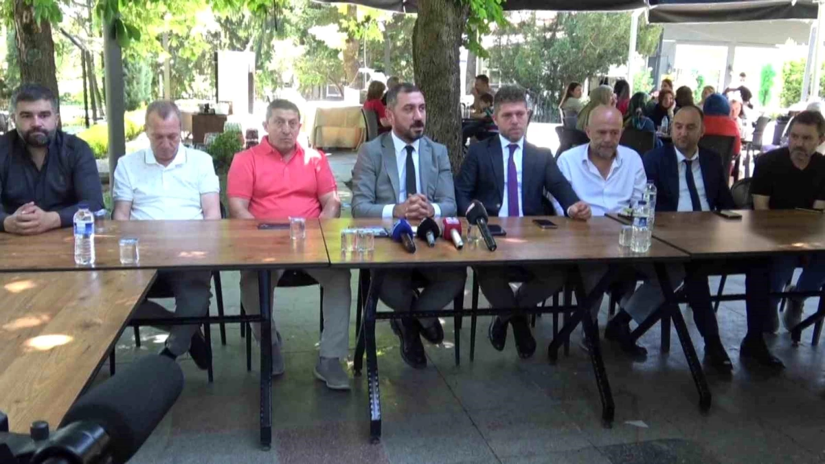 Belediye Kütahyaspor Başkanı: Halkın parasını çöpe atacak transferler yapmaya gönül rızası olamaz
