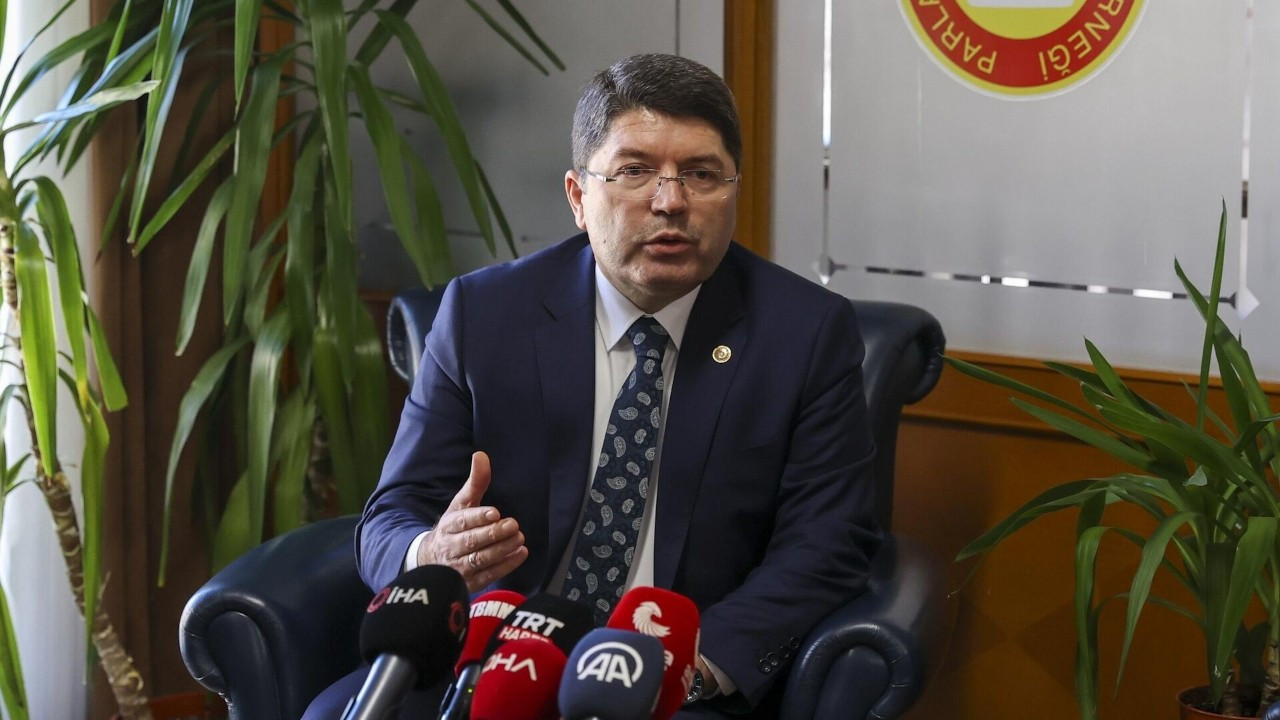 ÇYDD’den Adalet Bakanı’na ‘şeriat savunuculuğu’ tepkisi: Görevin bu değil