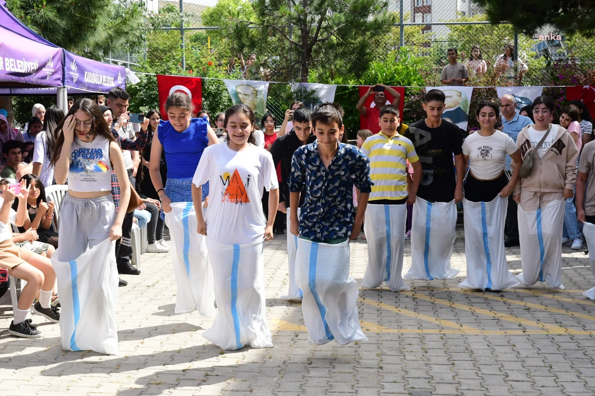 Karabağlar Belediyesi’nin düzenlediği Neşeli Sokaklar Mutlu Çocuklar Şenlikleri başlıyor