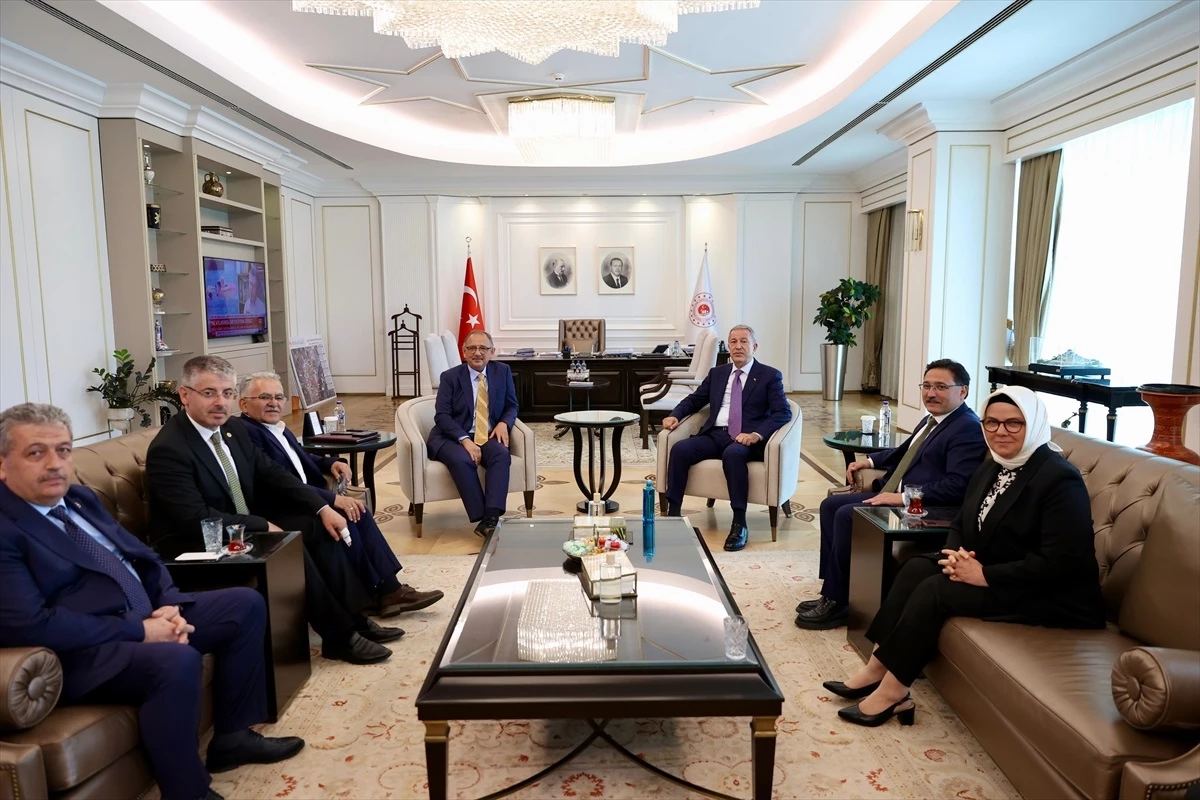 Kayseri Büyükşehir Belediye Başkanı Ankara’da Temaslarda Bulundu