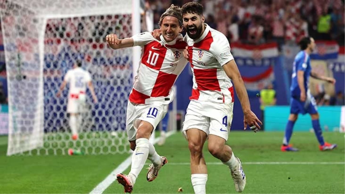 Modric’in golüyle İtalya’yı deviren Hırvatistan, adını son 16’ya yazdırdı