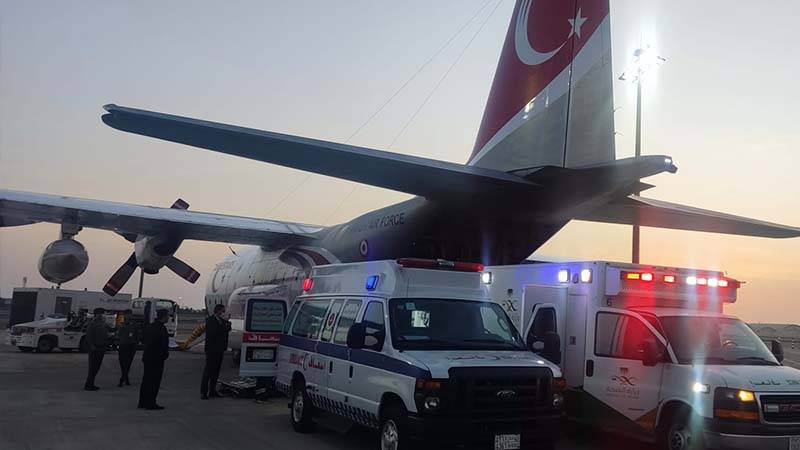 Suudi Arabistan’da yoğun bakımdaki hasta ve refakatçileri Ankara’ya getirildi