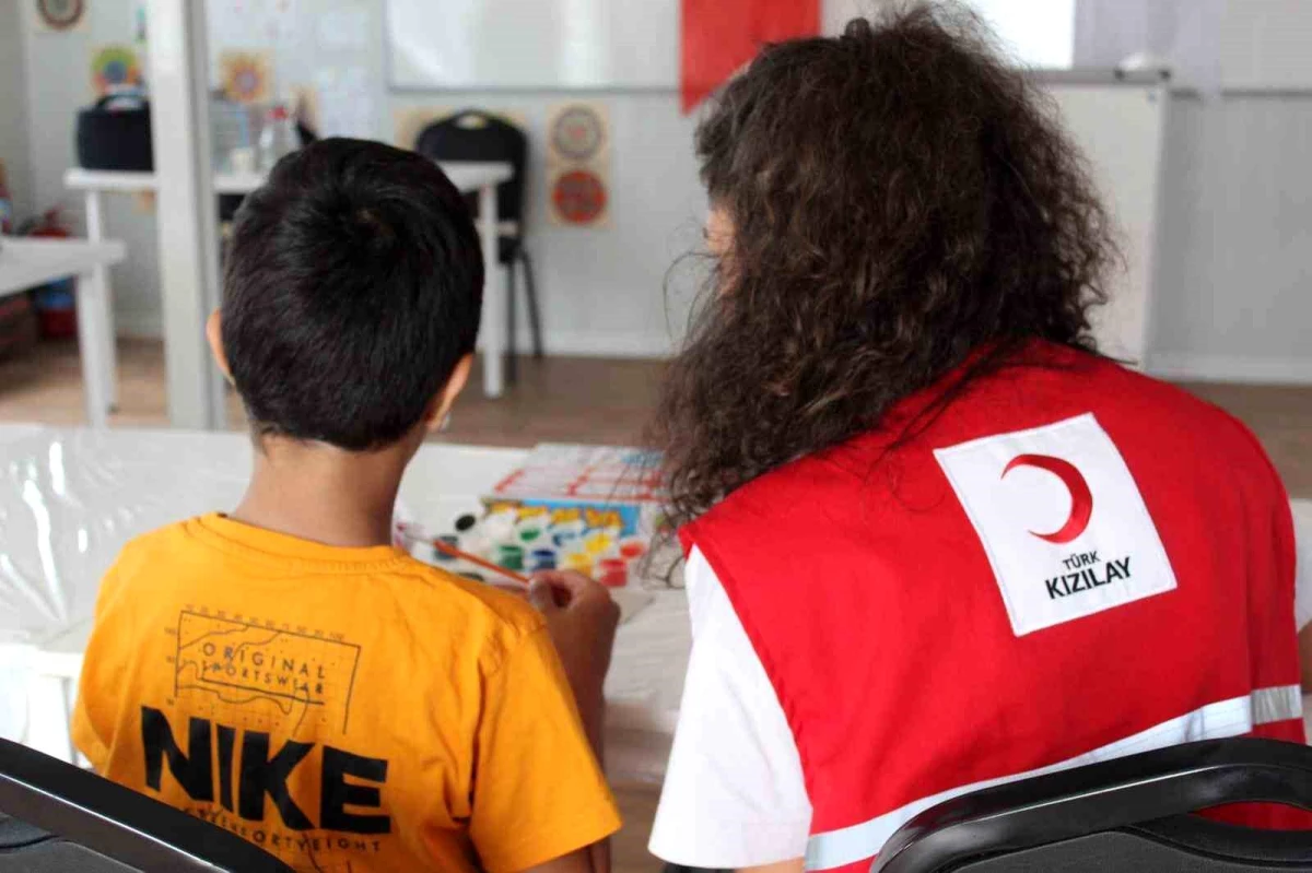 Türk Kızılay, Yetim Destek Programı ile deprem bölgesinde 532 çocuğa destek sağlıyor