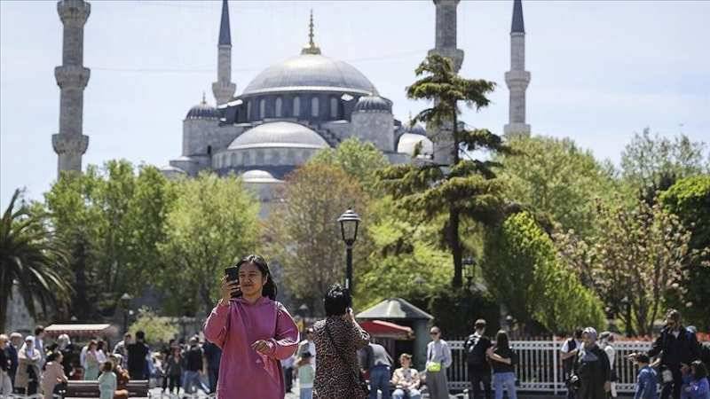 Türkiye’ye, 2024’ün ilk 5 ayında yaklaşık 18 milyon turist geldi