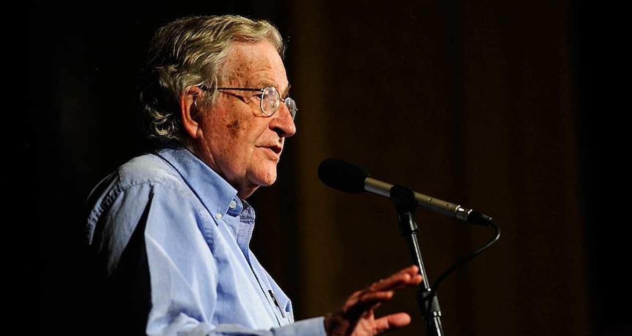 Ünlü düşünür Noam Chomsky hayatını kaybetti