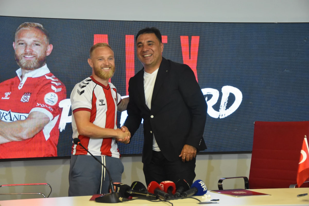 Sivasspor, İngiliz oyuncu Alex Pritchard ile 2 yıllık sözleşme imzaladı