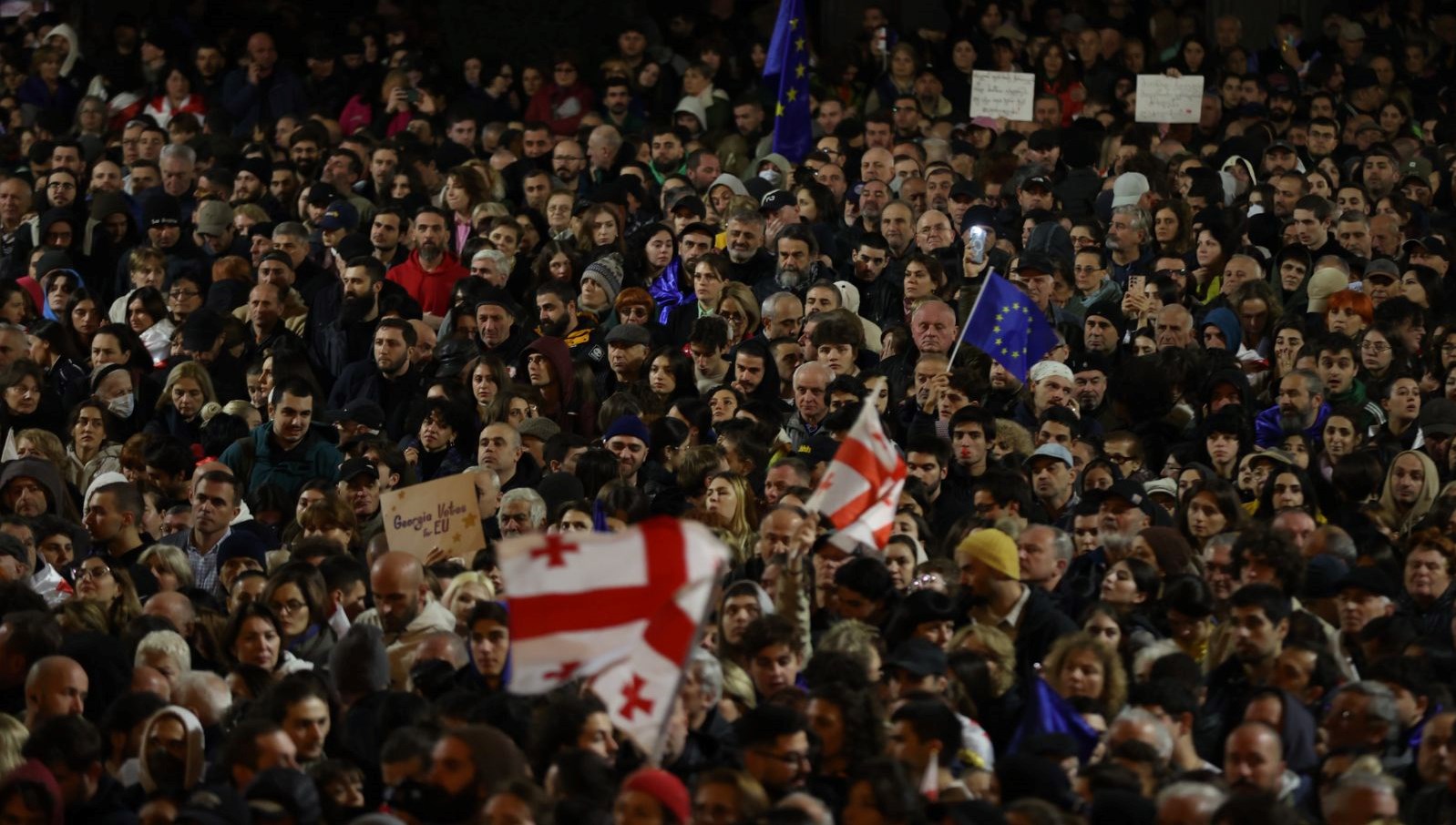 Gürcistan’da seçim protestosu