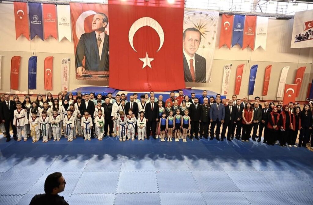 İzmir Buca Belediye Başkanı Görkem Duman Görevden Alındı