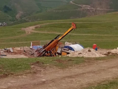 Karaderede maden alarmi yasal dayanagi olmayan maden aramasi durdurulsun a3DSp1AS